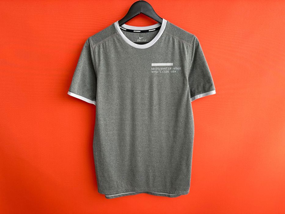 Nike Running Оригінал чоловіча футболка розмір S