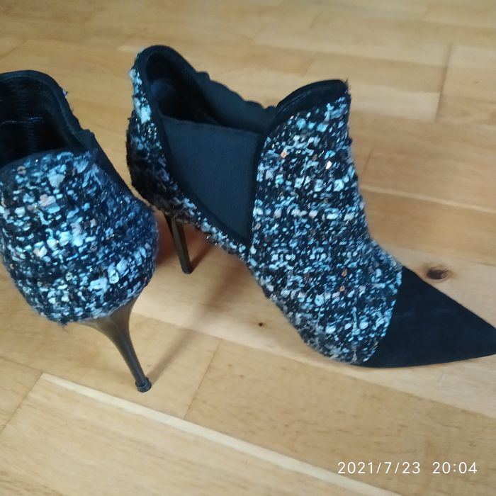 Oryginalne botki na eleganckie wyjście