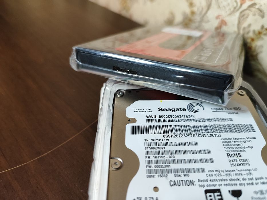 HDD 500 GB + Внешний карман для него.