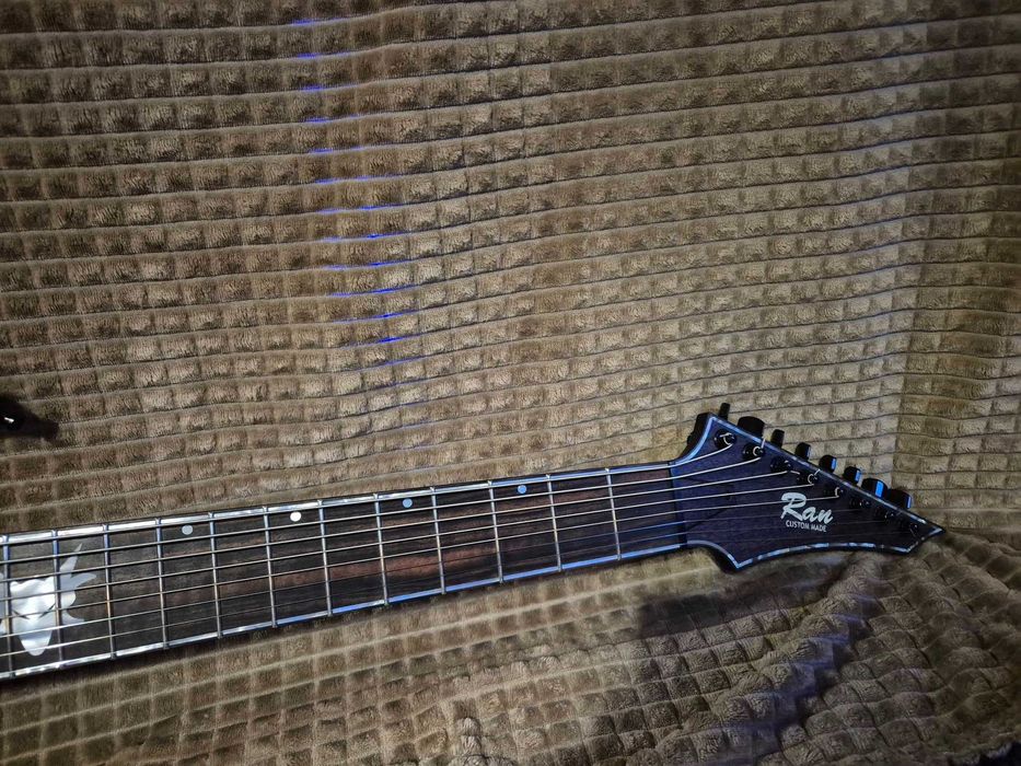 Na sprzedaż gitara Run Crusher 8 Custom.