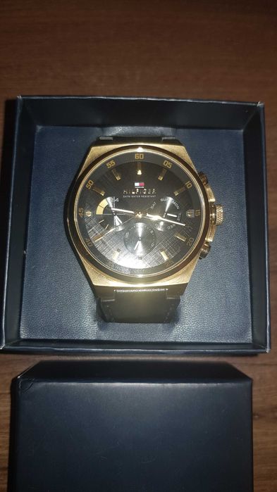 Zegarek złoty Tommy Hilfiger
