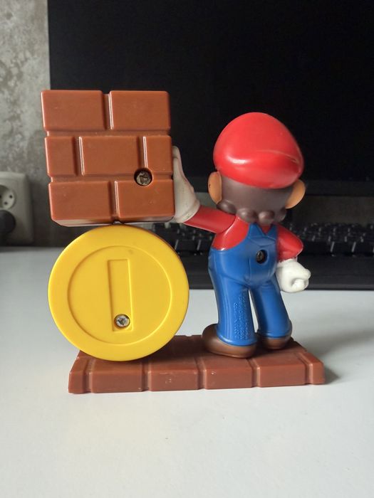 Фигурка Super Mario от макдональдс