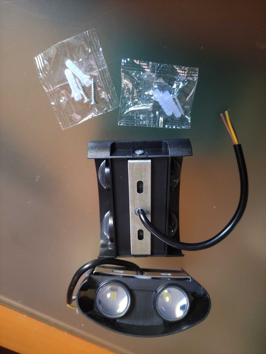 2 Lâmpadas de parede LED impermeáveis ao ar livre - Novas