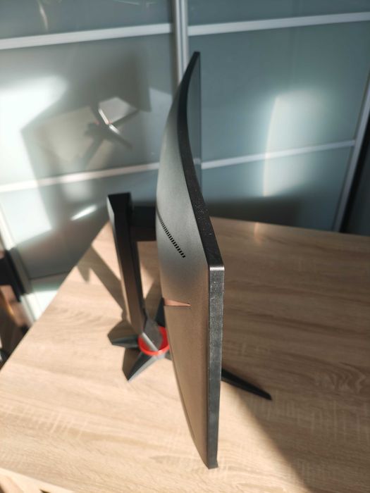 Monitor AOC CQ27G2U, 27' cali, 144hz, rozdzielczość 2560 x 1440 (WQHD)