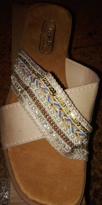chinelas novas á 10€