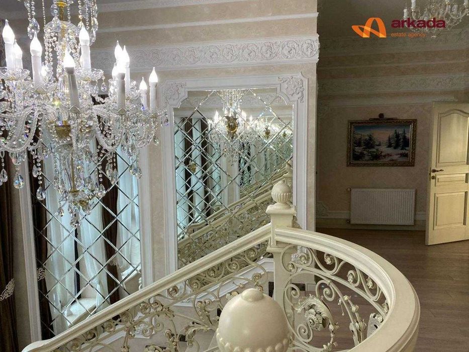 Продаж розкішного будинку в Угринів. Передмістя Івано-Франківська