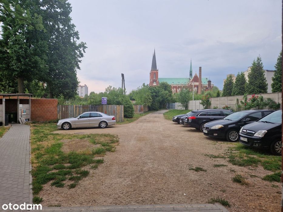 M3 do zamieszkania, w kamienicy, ścisłe centrum, ul. Piłsudskiego.