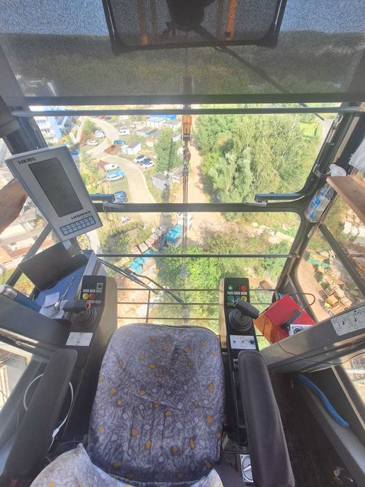 Używany dźwig żuraw Liebherr 132 EC-H8 FR Tronic 2005r