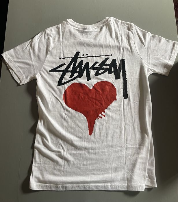 Stüssy White Tee with Heart Logo – Original Streetwear