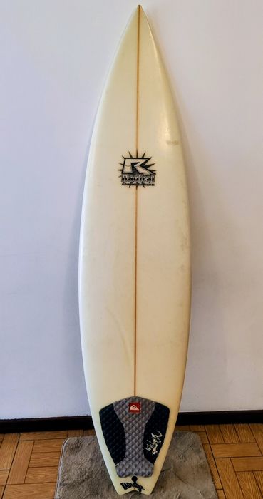 Prancha de surf Quicksilver  + capa