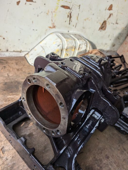 МТЗ 82 892 1025 1221 Бочка брус рамка Палець Міст Мост мТз трактор