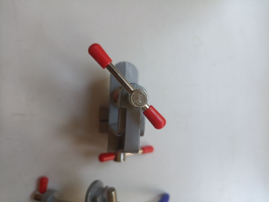 Маленькие  тиски