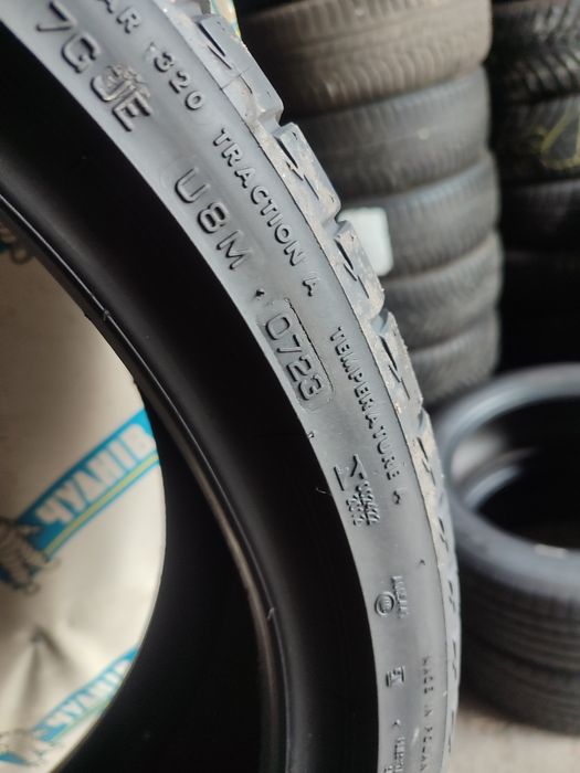 Шини bridgestone 255 35 r21 літо 23-й рік