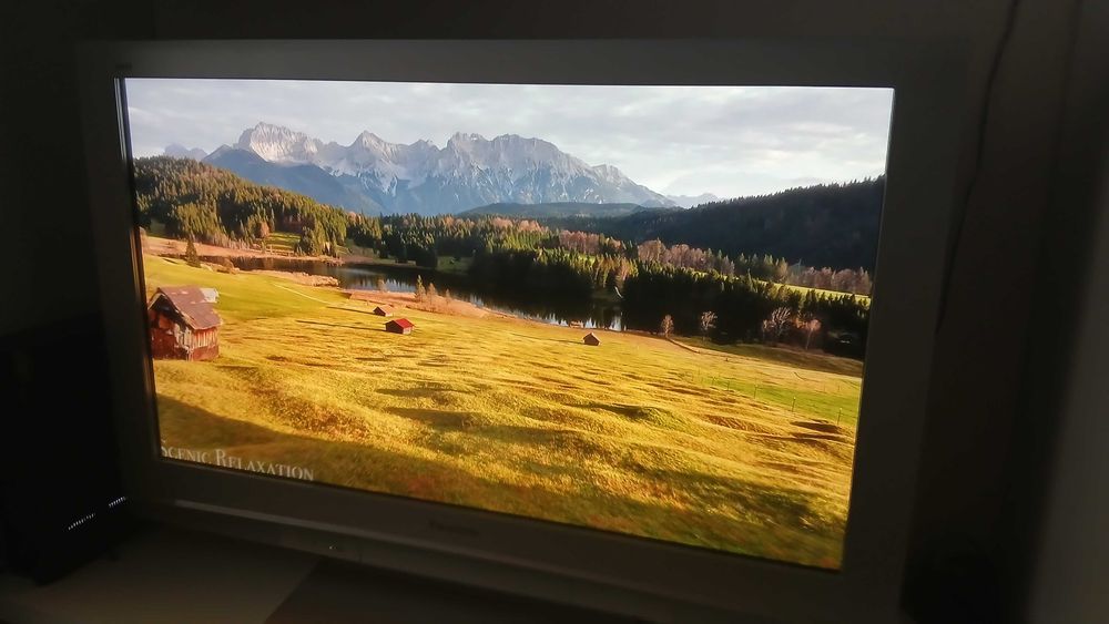 Telewizor 42" Panasonic TH42PZ8ESA plasma