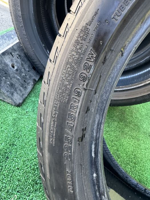 Шини Bridgestone Turanza T005 225/45r19 комплект склад б/у