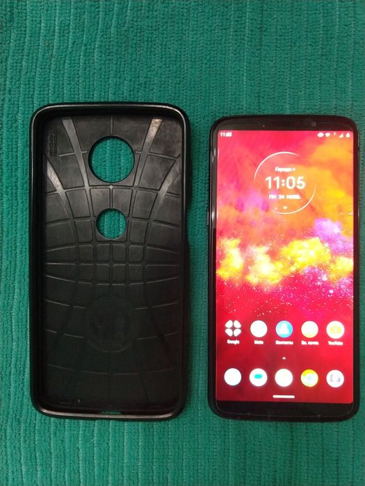 Продам телефон Motorola moto z3 4/64 + Spigen