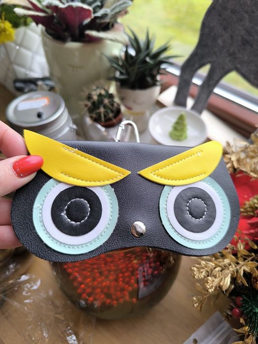 Nowe etui eko skóra sowa na okulary karabińczyk zapięcie do paska