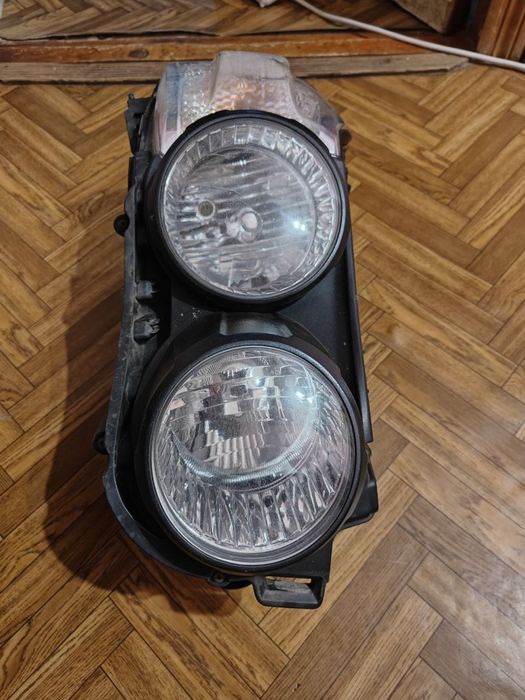 Продам б/у фару праву на авто chevrole