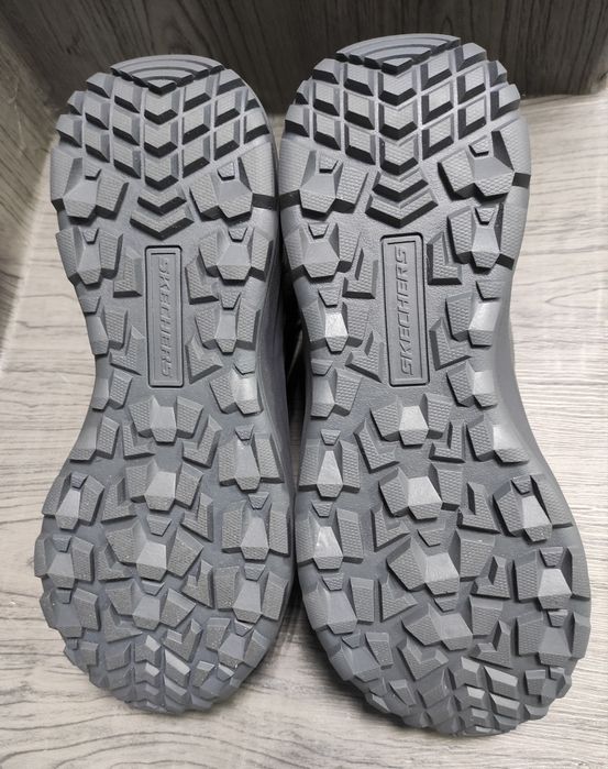 44,5 Skechers waterlepellent оригінальні чоловічі кросовки