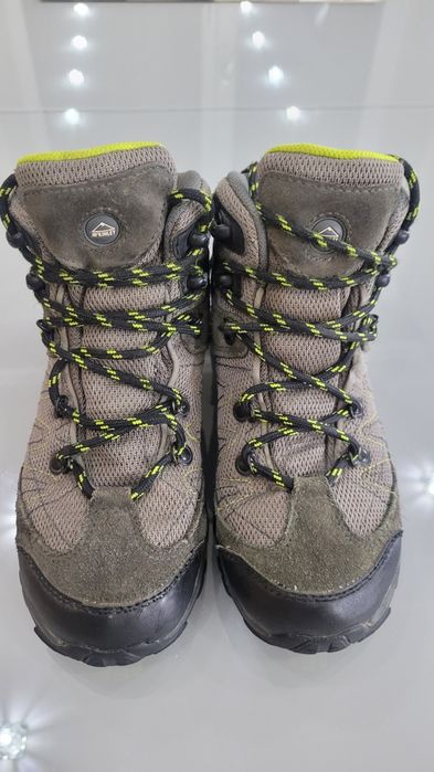 Термо взуття у гарному стані