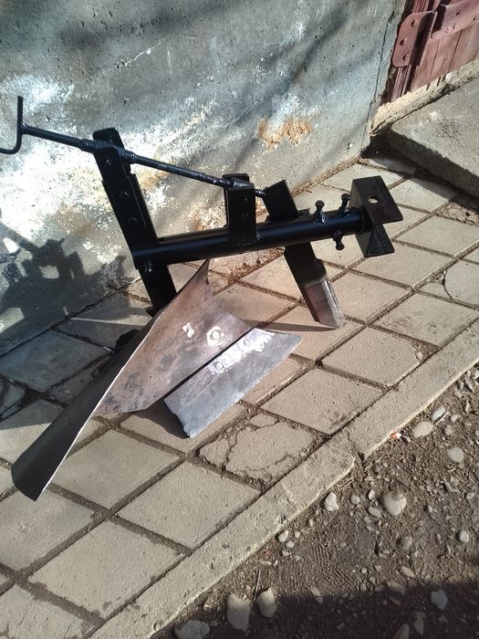 Плуг до мотоблока