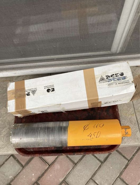 Станція для алмазного буріння. Італія