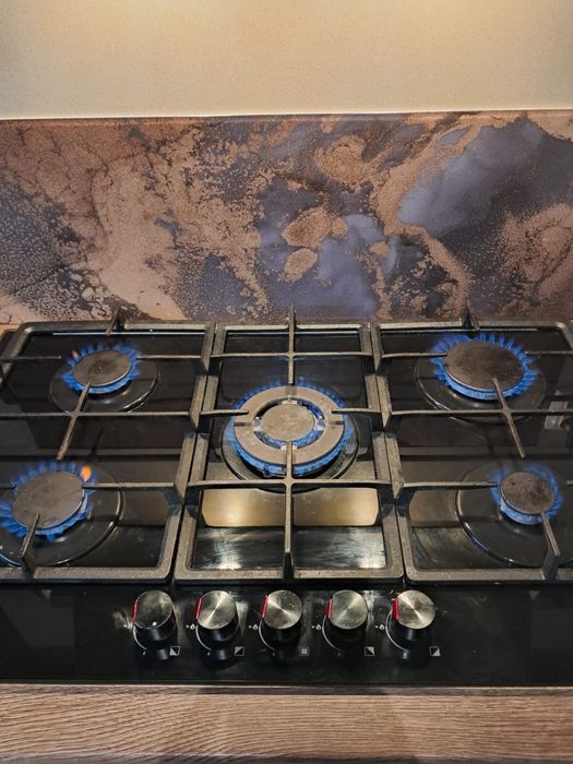 Sprzedam kuchenkę Amica PGCA9101ApB 750 zł