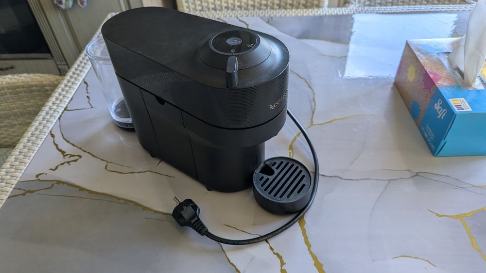 Капсульна кавомашина Nespresso  Vertuo