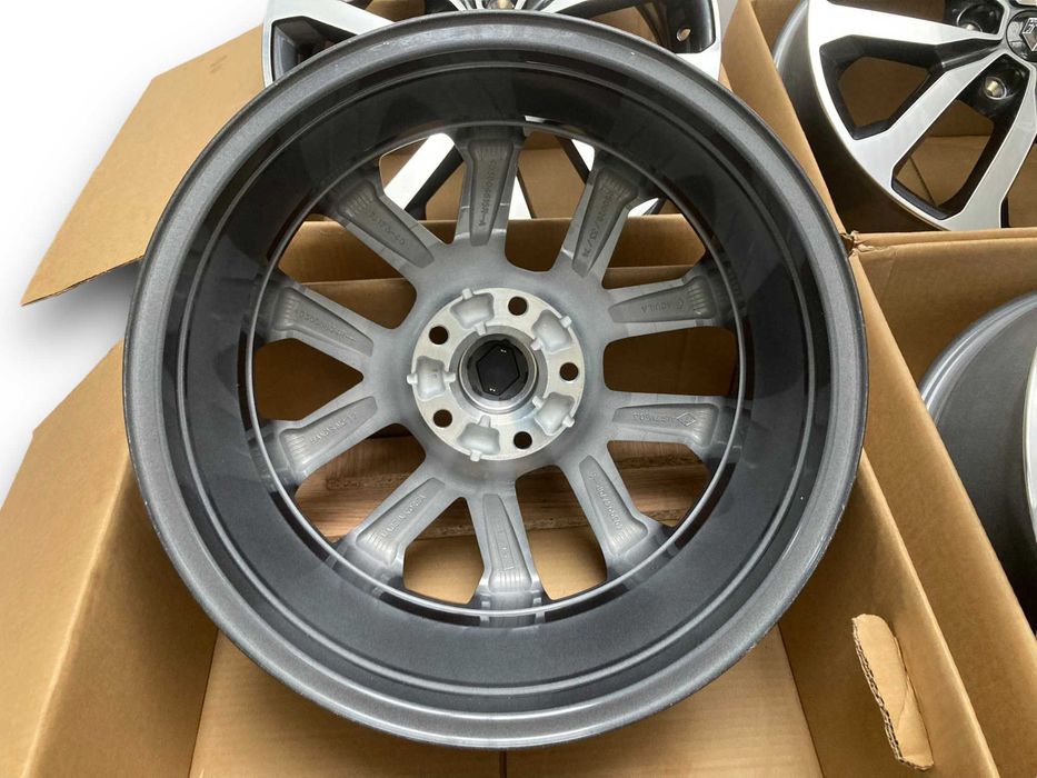 Felgi ALUMINIOWE 17 Renault  Arkana Megane Kadjar Koleos Clio NOWE