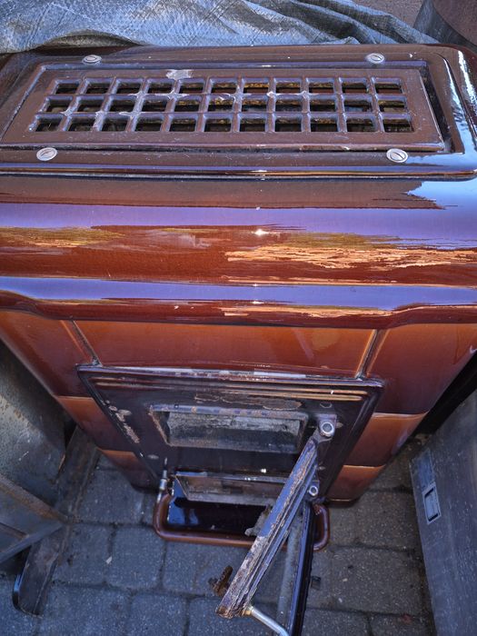 Piecyk kaflowy grzewczy.