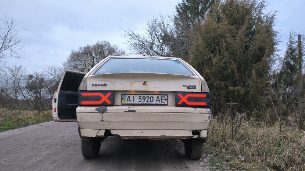 лада 8  з документами  20 тисяч грн