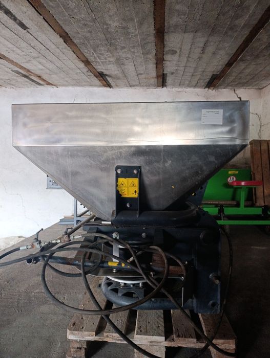 Rozsiewacz nawozów -Motyl 2NO57