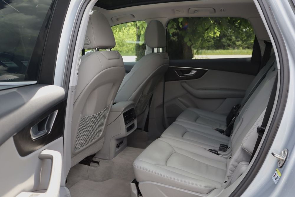 Продам Audi Q7 2022