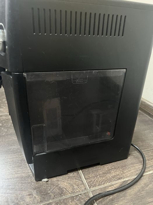 De’Longhi Magnifica (ESAM 3000 / 3200), автоматична, зернова