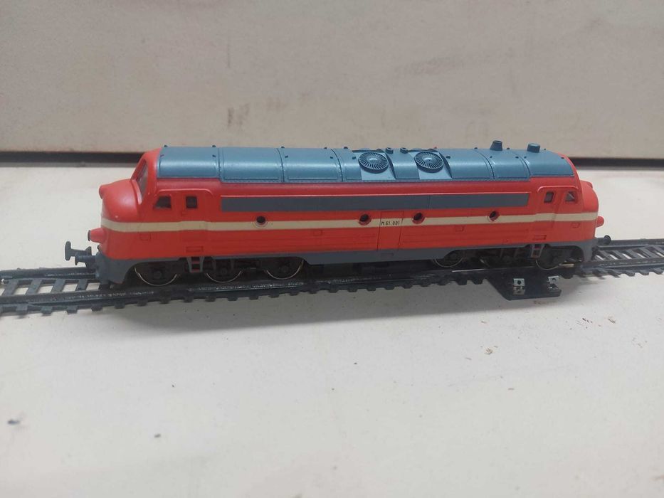 PIKO HO, 5 lokomotyw, 16 wagonów, dużo torów