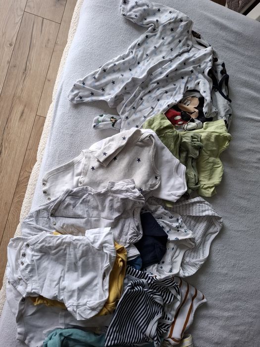 Paka ubrań chłopięcych rozmiar 56