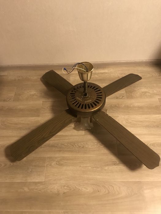 Люстра з вентилятором 1000