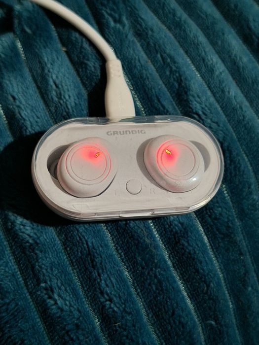 Беспроводные наушники Crown CMTWS-5001 White (TWS Bluetooth V5.0)