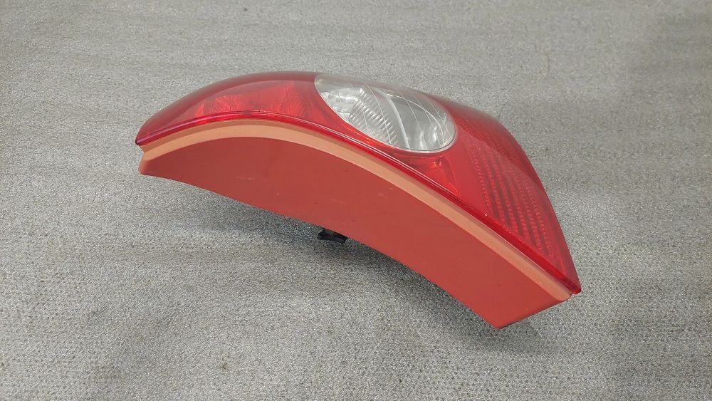 Farolim direito RENAULT Clio II (BB0/1/2_, CB0/1/2_)