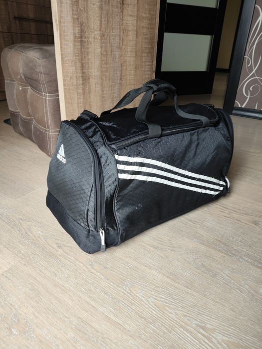 Спортивна сумка Adidas Essentials 3-Stripes Duffel оригінал