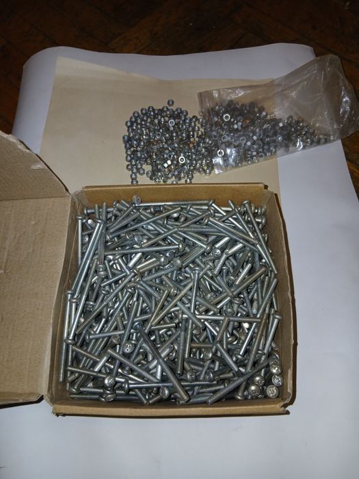 Винт М5  L=70 мм., гайка М5 h=4мм.