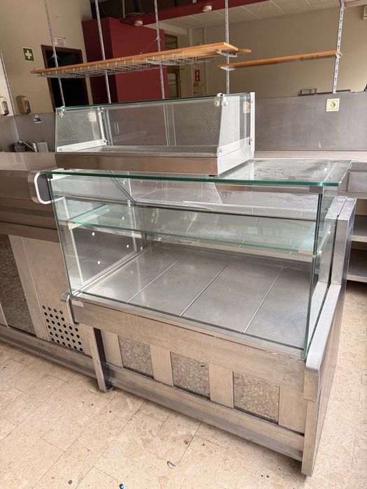 Oportunidade!!! Bancadas e balcões de café usadas