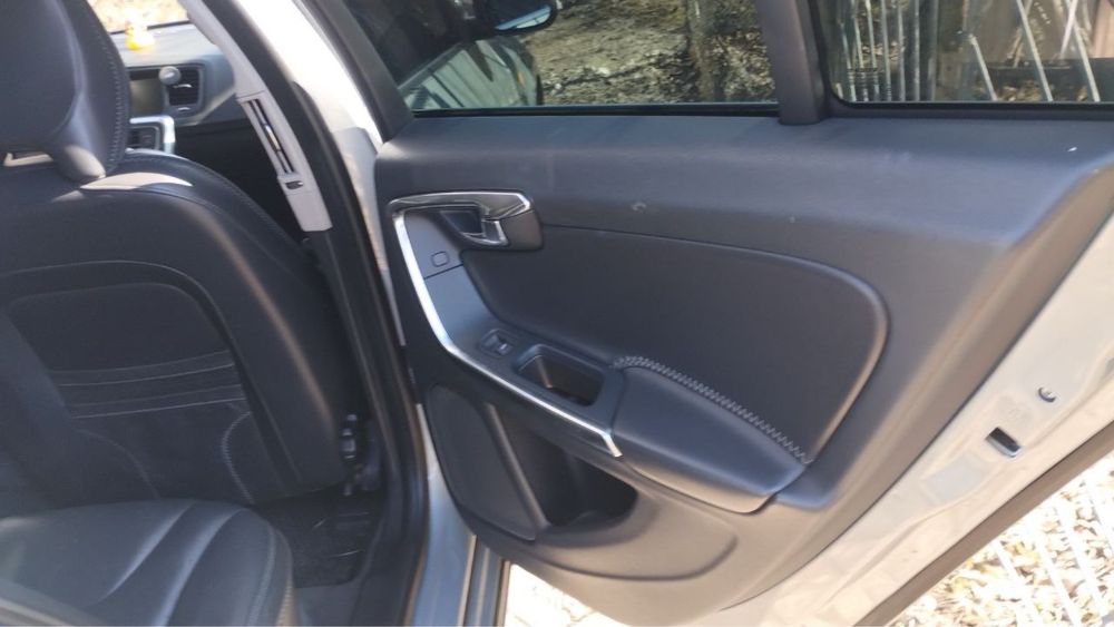 Volvo V60 2012 1.6D MT