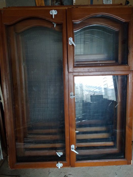 Деревяні  вікна       .