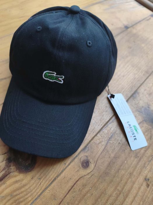 Boné Lacoste novo