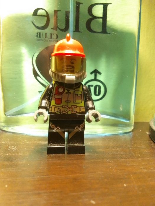 Figurka LEGO Strażak