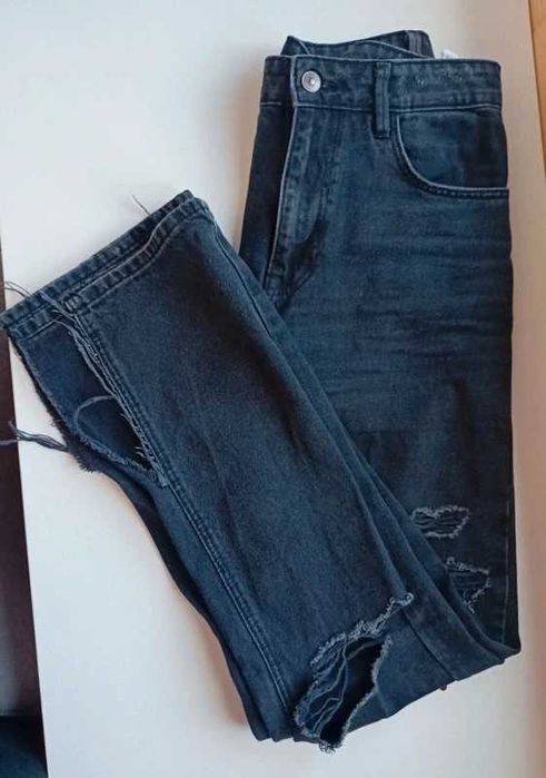 Czarne spodnie Denim Cropp