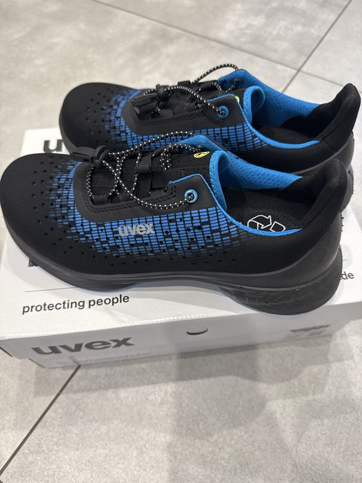 Buty robocze Uvex 44