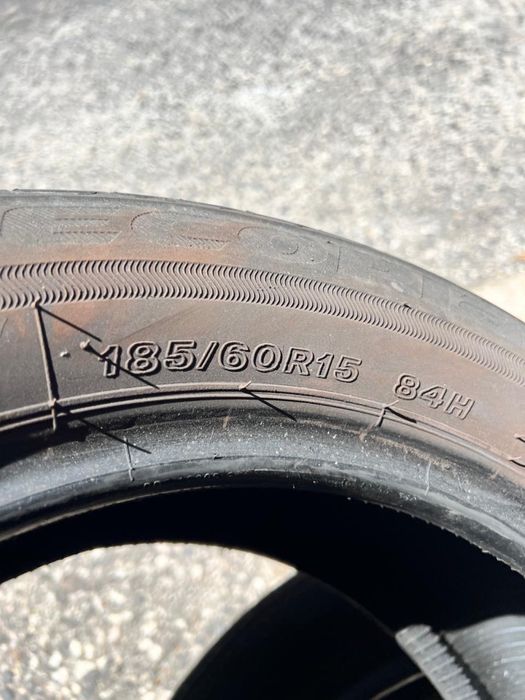 185/60/15 Bridgestone 2 pneus