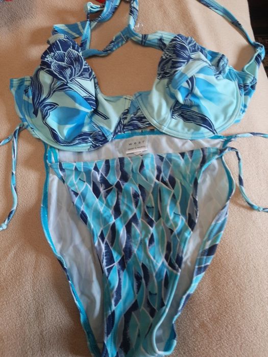 Купальники, плавки  різні